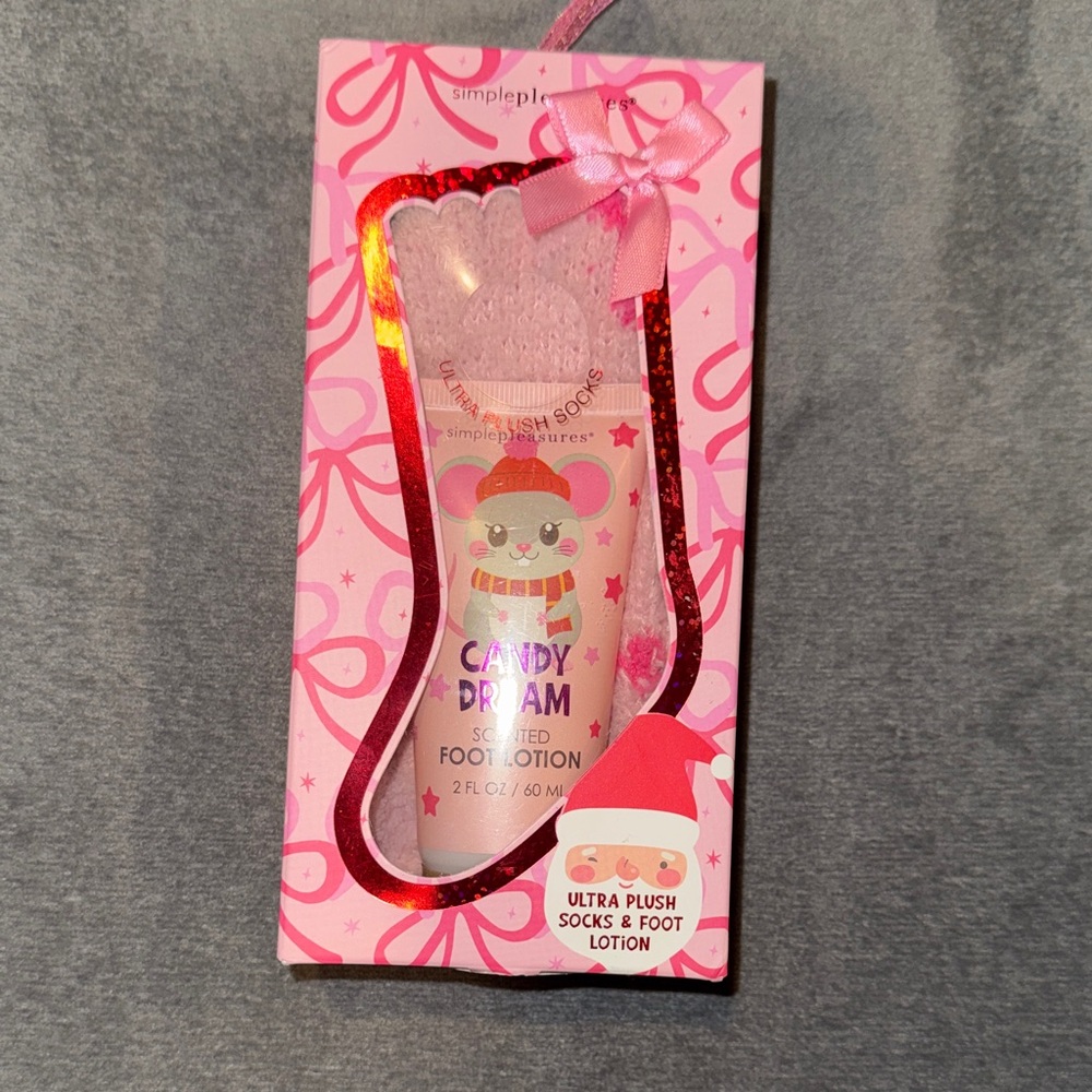 Simple Pleasures-NIB Candy Dream Foot Lotion & Sock Set
